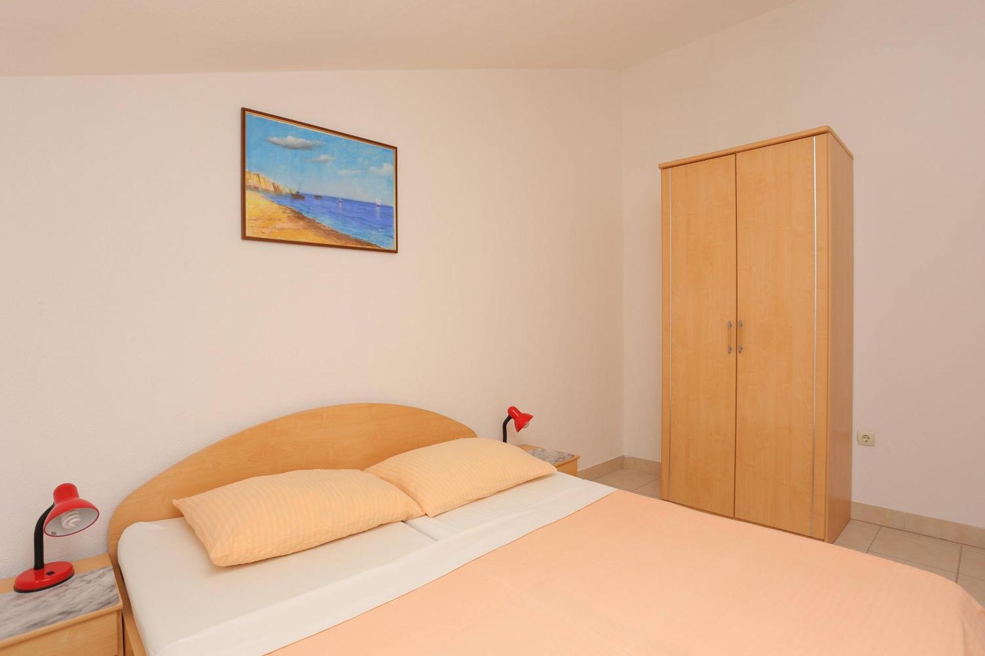 Family Friendly Apartments With A Swimming Pool Businci, Ciovo - 11232 Trogir Habitación foto