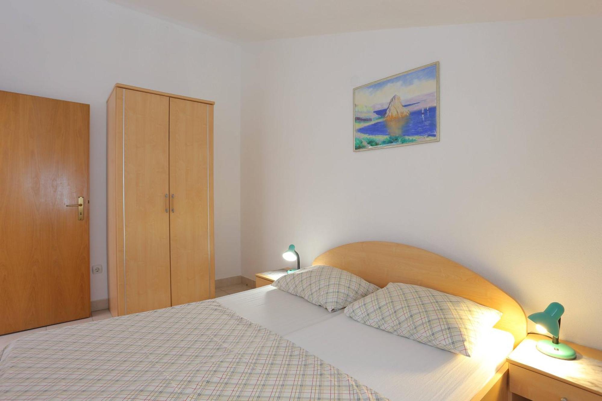 Family Friendly Apartments With A Swimming Pool Businci, Ciovo - 11232 Trogir Habitación foto
