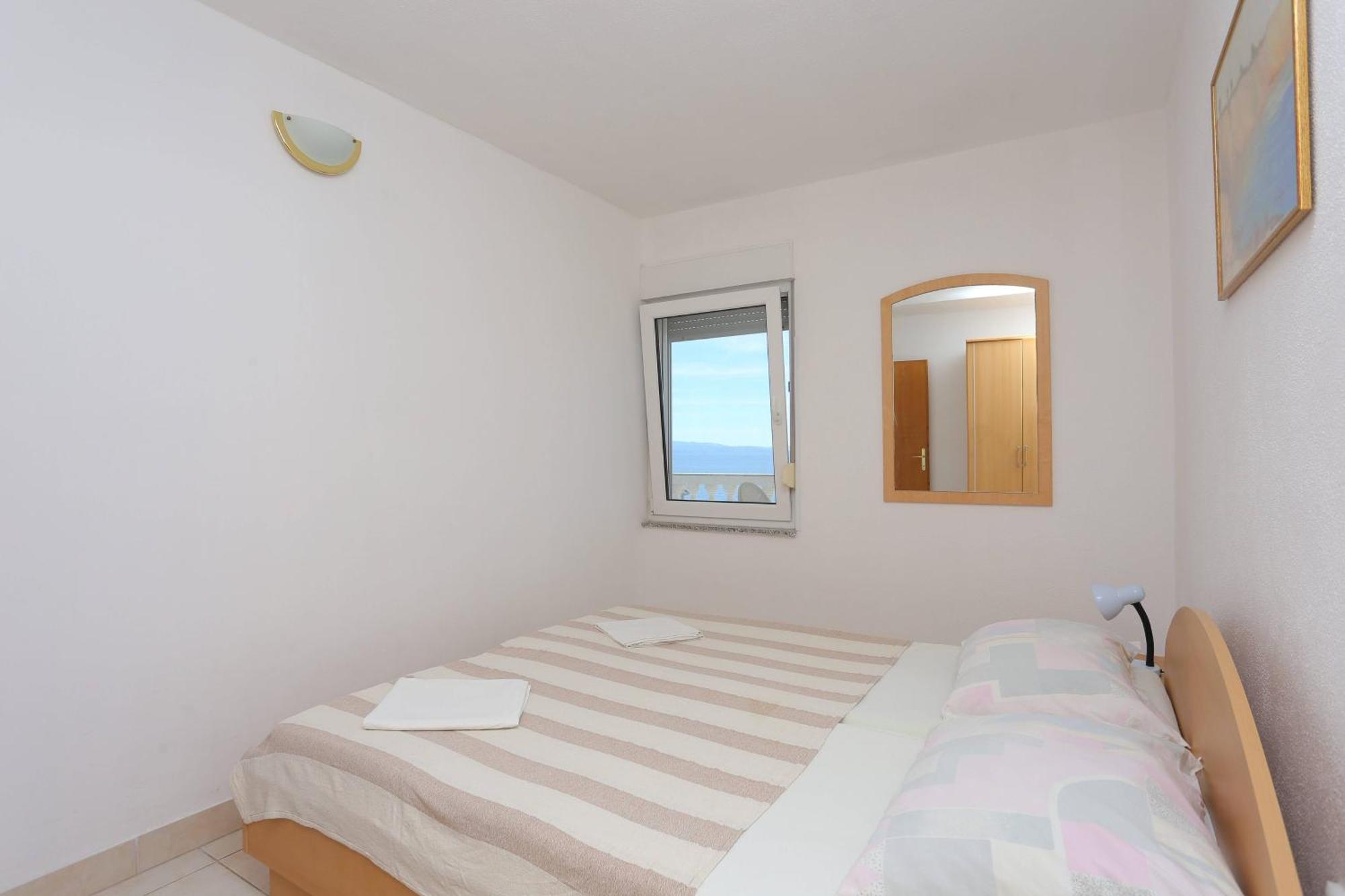 Family Friendly Apartments With A Swimming Pool Businci, Ciovo - 11232 Trogir Habitación foto