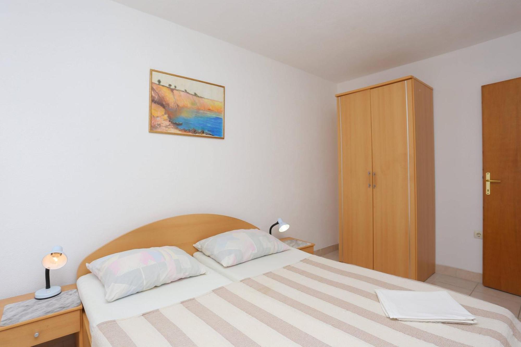 Family Friendly Apartments With A Swimming Pool Businci, Ciovo - 11232 Trogir Habitación foto