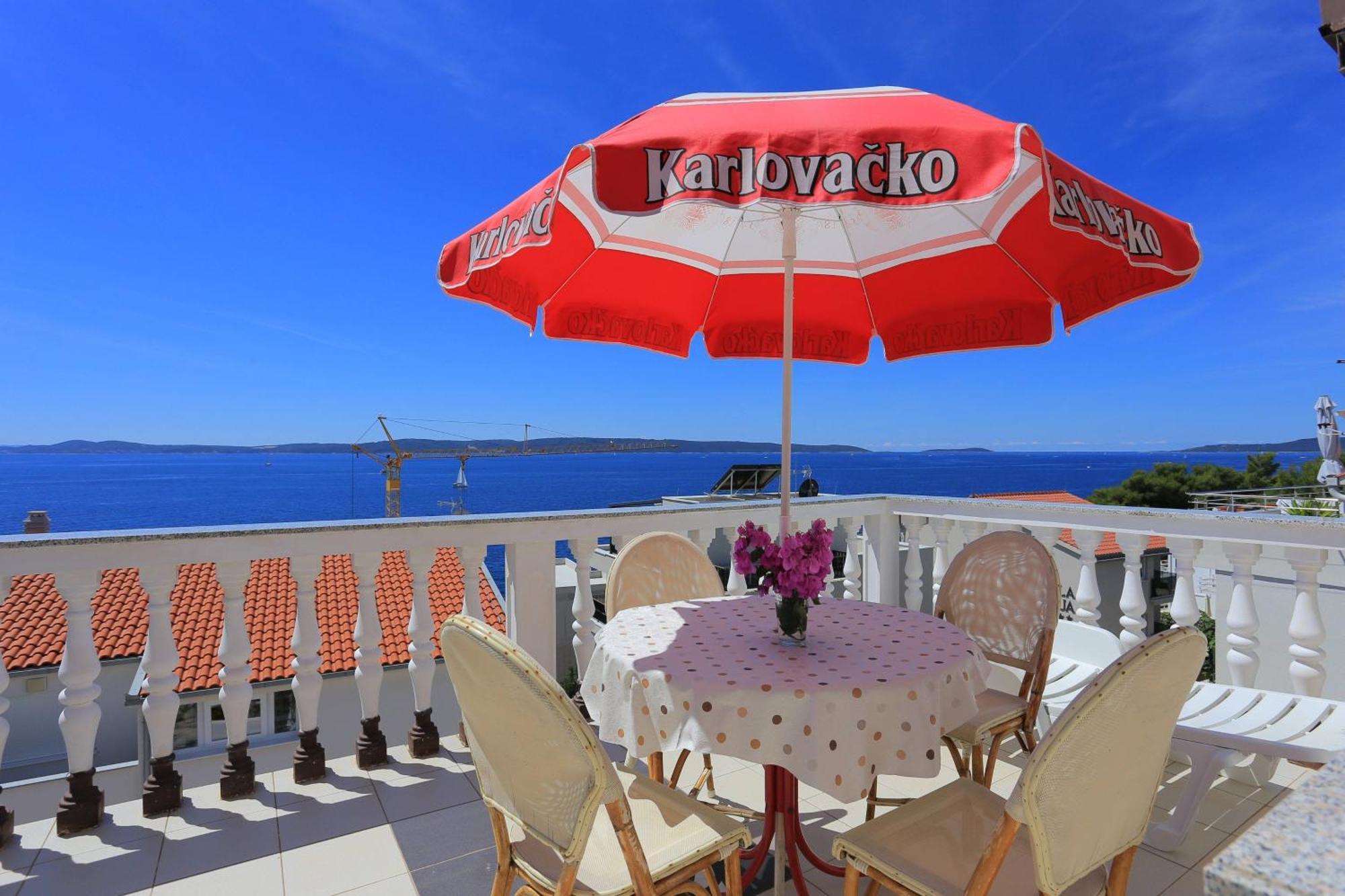 Family Friendly Apartments With A Swimming Pool Businci, Ciovo - 11232 Trogir Exterior foto